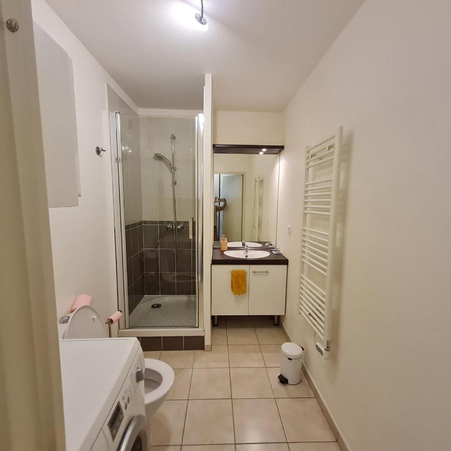 Beau Studio Tout Confort Au Calme Avec Parking . Apartamento Villeurbanne Exterior foto