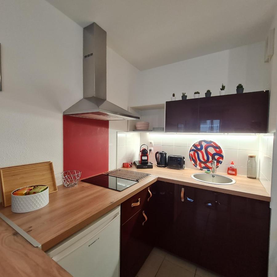 Beau Studio Tout Confort Au Calme Avec Parking . Apartamento Villeurbanne Exterior foto